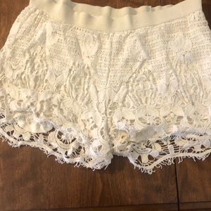 American Eagle Lace shorts